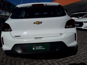 Foto 4 - Chevrolet Onix Onix 1.0 LT manual