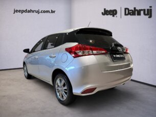 Foto 4 - Toyota Yaris Hatch Yaris 1.3 XL CVT (Flex) automático