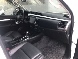Foto 9 - Toyota Hilux Cabine Dupla Hilux 2.8 TDI CD SRX 4x4 (Aut) automático