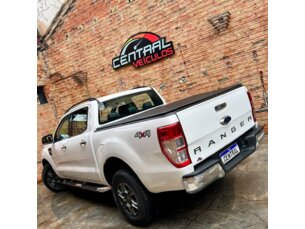 Foto 4 - Ford Ranger (Cabine Dupla) Ranger 3.2 TD CD Limited Plus 4WD (Aut) automático