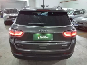 Foto 6 - Jeep Compass Compass 1.3 T270 Longitude automático
