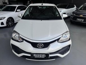 Foto 2 - Toyota Etios Hatch Etios X 1.3 (Flex) manual