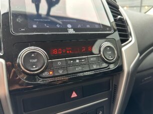 Foto 10 - Mitsubishi L200 Triton L200 Triton Sport 2.4 D HPE 4WD (Aut) automático