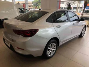 Foto 4 - Chevrolet Onix Onix 1.0 Turbo LT manual