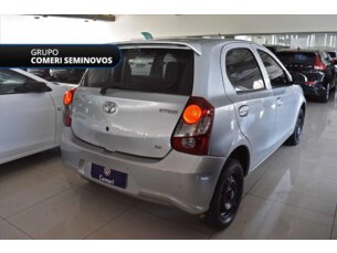 Foto 2 - Toyota Etios Hatch Etios X 1.3 (Flex) (Aut) automático