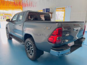 Foto 6 - Toyota Hilux Cabine Dupla Hilux CD 2.8 TDI SRV 4WD (Aut) automático