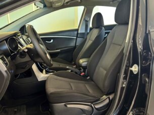 Foto 9 - Hyundai i30 I30 GLS 1.8 16V MPI (Aut) C149 automático