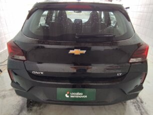 Foto 7 - Chevrolet Onix Onix 1.0 LT manual