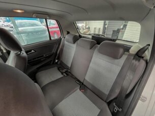 Foto 8 - Volkswagen Fox Fox 1.6 VHT BlueMotion (Flex) 4p manual