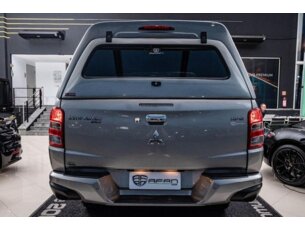 Foto 5 - Mitsubishi L200 Triton L200 Triton Sport 2.4 TD HPE Top 4WD (Aut) automático