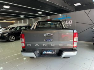 Foto 5 - Ford Ranger (Cabine Dupla) Ranger 3.2 TD XLT CD 4x4 (Aut) automático
