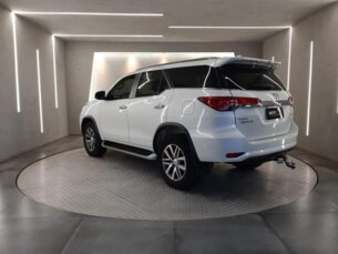 Foto 8 - Toyota Hilux Cabine Dupla Hilux 2.8 TDI SRX CD 4x4 (Aut) automático