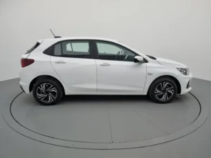 Foto 6 - Chevrolet Onix Onix 1.0 LT manual