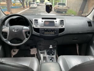 Foto 9 - Toyota Hilux Cabine Dupla Hilux 2.7 4x4 CD SRV (Flex) (Aut) automático