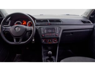 Foto 5 - Volkswagen Voyage Voyage 1.6 automático