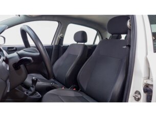Foto 6 - Volkswagen Voyage Voyage 1.6 automático