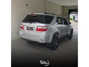 Foto 4 - Toyota Hilux Cabine Dupla Hilux SRV 4x4 3.0 (cab. dupla) automático