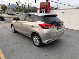 Foto 6 - Toyota Yaris Hatch Yaris 1.3 XL (Flex) manual