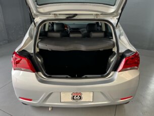 Foto 7 - Chevrolet Onix Onix 1.0 (Flex) manual