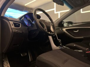 Foto 8 - Hyundai i30 I30 GLS 1.8 16V MPI (Aut) C180 automático