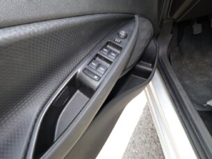 Foto 4 - Chevrolet Onix Onix 1.0 LT manual
