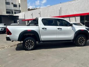 Foto 2 - Toyota Hilux Cabine Simples Hilux 2.8 TDI CD GR-S 4x4 4wd (!)2.8 (Aut) automático