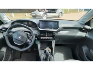 Foto 9 - Peugeot 208 208 1.0 Like manual