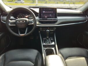 Foto 8 - Jeep Compass Compass 1.3 T270 Longitude automático