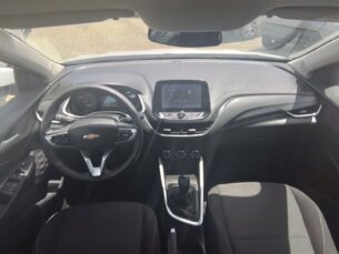 Foto 9 - Chevrolet Onix Onix 1.0 LT manual