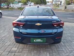 Foto 7 - Chevrolet Onix Onix 1.0 Turbo LTZ (Aut) automático