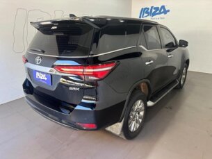 Foto 4 - Toyota SW4 SW4 2.8 TDI SRX 7L 4WD automático