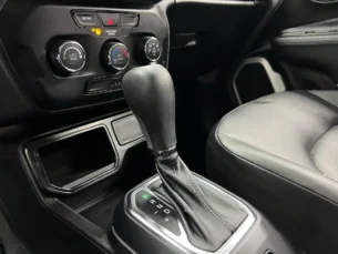 Foto 7 - Jeep Renegade Renegade 1.8 STD (Aut) automático