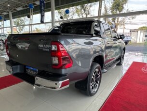 Foto 4 - Toyota Hilux Cabine Dupla Hilux CD 2.8 TDI SRX 4WD automático