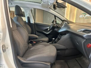 Foto 5 - Peugeot 208 208 Griffe  1.6 16V (Flex) (Aut) automático