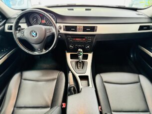 Foto 9 - BMW Série 3 318i (aut) automático