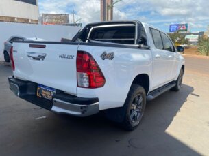 Foto 3 - Toyota Hilux Cabine Dupla Hilux CD 2.8 TDI SR 4WD automático