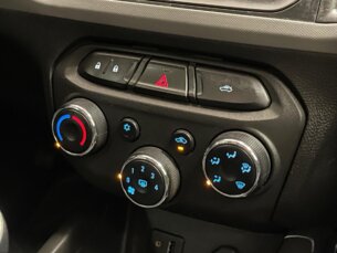 Foto 9 - Chevrolet Onix Onix 1.0 LT SPE/4 manual