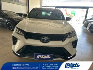 Foto 2 - Toyota SW4 SW4 2.8 TDI Diamond 7L 4WD automático