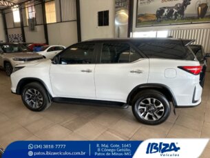 Foto 3 - Toyota SW4 SW4 2.8 TDI Diamond 7L 4WD automático