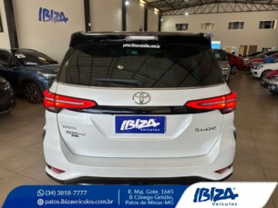 Foto 4 - Toyota SW4 SW4 2.8 TDI Diamond 7L 4WD automático