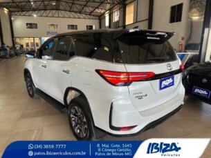 Foto 9 - Toyota SW4 SW4 2.8 TDI Diamond 7L 4WD automático