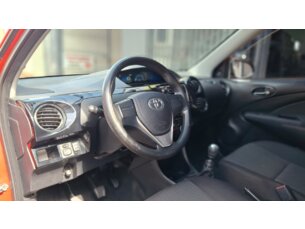 Foto 7 - Toyota Etios Hatch Etios X 1.3 (Flex) (Aut) automático