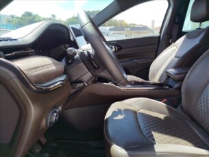 Foto 10 - Jeep Commander Commander 1.3 T270 Overland automático