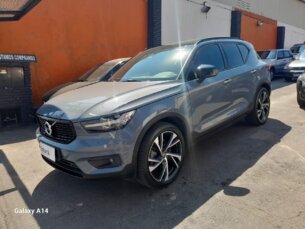 Foto 1 - Volvo XC40 XC40 2.0 T5 R-Design automático