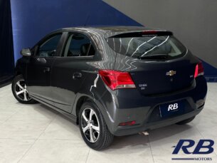 Foto 9 - Chevrolet Onix Onix 1.4 LTZ SPE/4 (Aut) automático