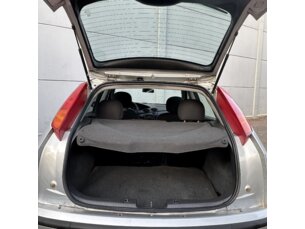 Foto 8 - Ford Focus Hatch Focus Hatch GL 1.6 8V (Flex) manual