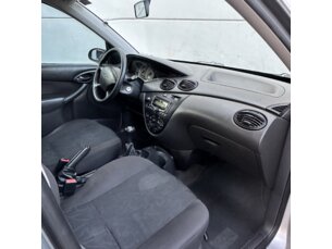 Foto 9 - Ford Focus Hatch Focus Hatch GL 1.6 8V (Flex) manual