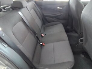 Foto 8 - Chevrolet Onix Onix 1.0 LT manual