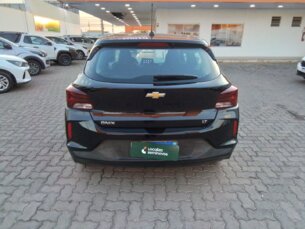 Foto 4 - Chevrolet Onix Onix 1.0 LT manual