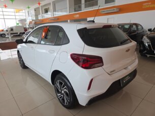 Foto 4 - Chevrolet Onix Onix 1.0 LT manual